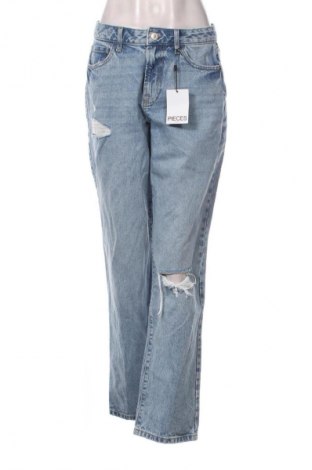 Dámske džínsy  Pieces, Veľkosť M, Farba Modrá, Cena  29,95 €