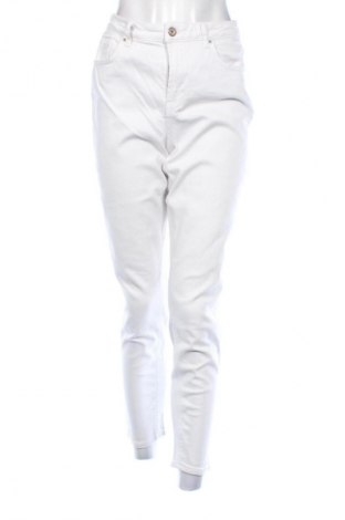Dámske džínsy  Pieces, Veľkosť S, Farba Biela, Cena  17,39 €