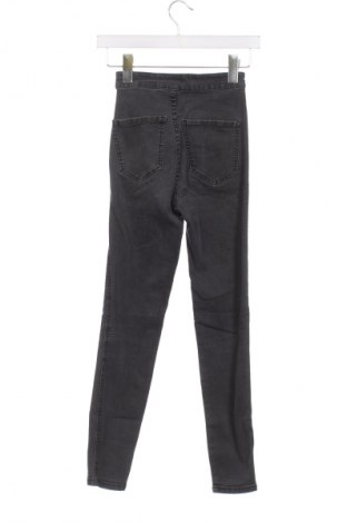 Γυναικείο Τζίν Pull&Bear, Μέγεθος XS, Χρώμα Γκρί, Τιμή 15,12 €