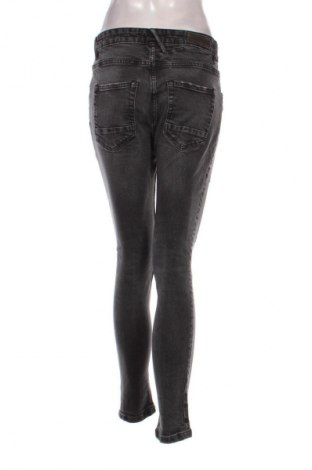 Damskie jeansy Pull&Bear, Rozmiar L, Kolor Szary, Cena 43,99 zł