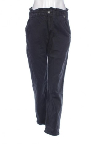 Női farmernadrág Pull&Bear, Méret M, Szín Szürke, Ár 5 800 Ft