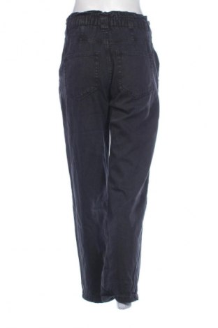Női farmernadrág Pull&Bear, Méret M, Szín Szürke, Ár 5 800 Ft