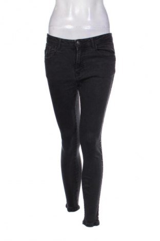 Damskie jeansy Reserved, Rozmiar M, Kolor Czarny, Cena 40,99 zł