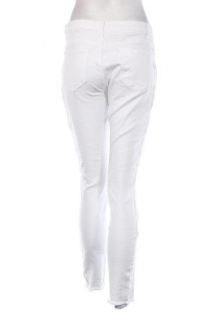 Damskie jeansy SHEIN, Rozmiar S, Kolor Biały, Cena 31,99 zł