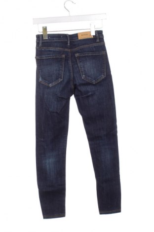 Dámské džíny  Stradivarius, Velikost XS, Barva Modrá, Cena  199,00 Kč