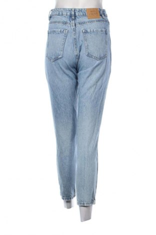 Damskie jeansy Stradivarius, Rozmiar S, Kolor Niebieski, Cena 68,33 zł