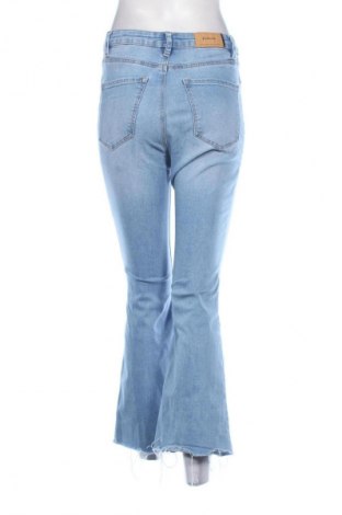 Damskie jeansy Stradivarius, Rozmiar M, Kolor Niebieski, Cena 50,99 zł