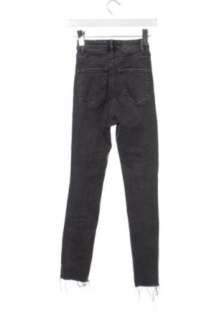 Dámské džíny  Stradivarius, Velikost XS, Barva Šedá, Cena  469,00 Kč