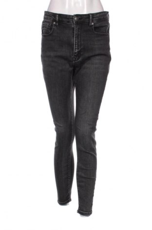 Damskie jeansy Stradivarius, Rozmiar L, Kolor Czarny, Cena 68,33 zł