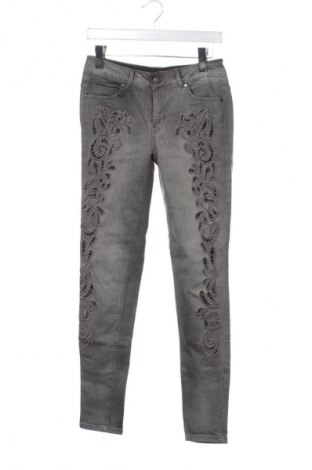Női farmernadrág Supertrash, Méret M, Szín Fekete, Ár 8 949 Ft