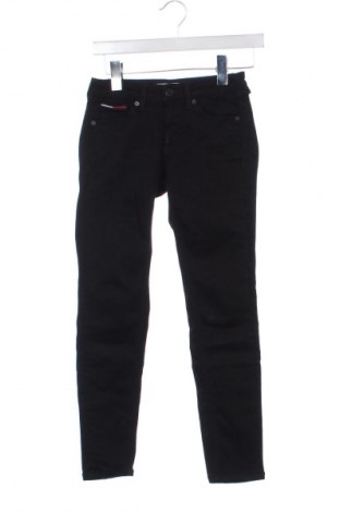 Дамски дънки Tommy Jeans, Размер S, Цвят Черен, Цена 75,99 лв.