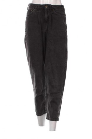 Blugi de femei United Colors Of Benetton, Mărime S, Culoare Gri, Preț 63,99 Lei