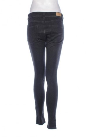 Damskie jeansy Vero Moda, Rozmiar M, Kolor Czarny, Cena 252,99 zł