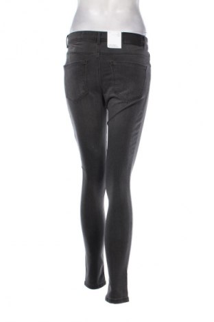 Dámské džíny  Vero Moda, Velikost M, Barva Šedá, Cena  1 129,00 Kč