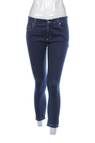 Blugi de femei Versace Jeans, Mărime M, Culoare Albastru, Preț 373,10 Lei
