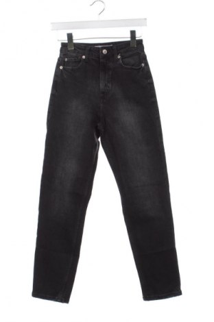 Női farmernadrág Zara, Méret XS, Szín Fekete, Ár 3 029 Ft