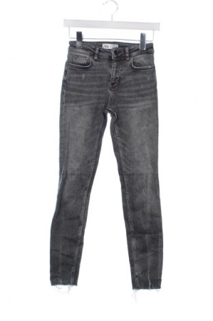 Γυναικείο Τζίν Zara, Μέγεθος XS, Χρώμα Γκρί, Τιμή 17,99 €