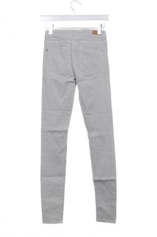 Blugi de femei Zara Trafaluc, Mărime XS, Culoare Gri, Preț 73,97 Lei