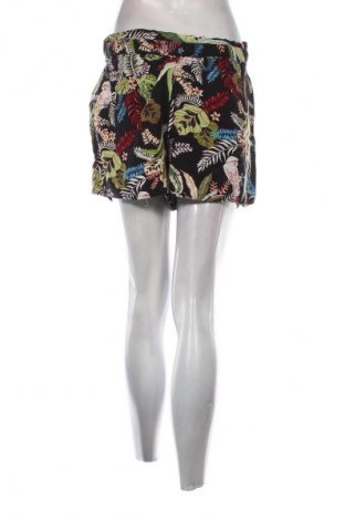 Pantaloni scurți de femei Amisu, Mărime M, Culoare Multicolor, Preț 51,82 Lei