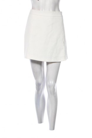 Damen Shorts Amisu, Größe L, Farbe Weiß, Preis 9,72 €