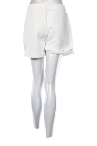 Damen Shorts DAZY, Größe XL, Farbe Weiß, Preis 9,72 €