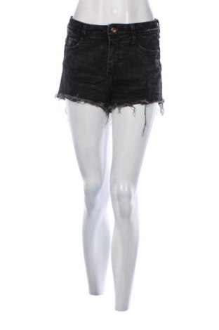 Dámske kraťasy  Bershka, Veľkosť M, Farba Čierna, Cena  9,96 €
