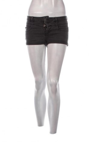 Pantaloni scurți de femei Fb Sister, Mărime S, Culoare Gri, Preț 81,86 Lei