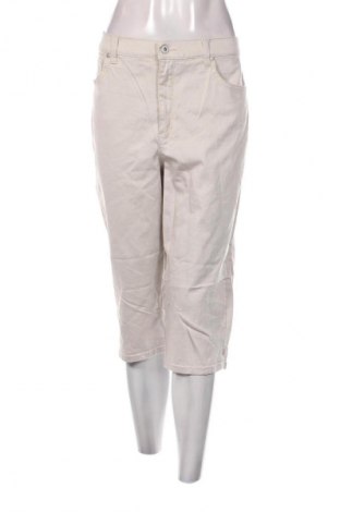 Damskie szorty Gloria Vanderbilt, Rozmiar XL, Kolor ecru, Cena 47,99 zł