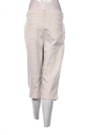 Damskie szorty Gloria Vanderbilt, Rozmiar XL, Kolor ecru, Cena 47,99 zł