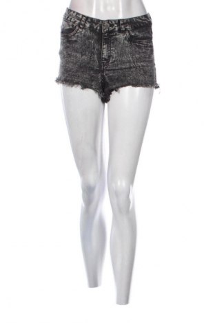 Női rövidnadrág H&M Divided, Méret S, Szín Sokszínű, Ár 4 022 Ft