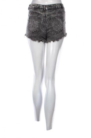 Női rövidnadrág H&M Divided, Méret S, Szín Sokszínű, Ár 4 022 Ft