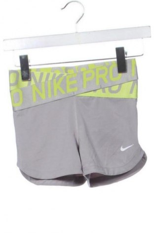 Γυναικείο κοντό παντελόνι Nike, Μέγεθος XS, Χρώμα Γκρί, Τιμή 17,00 €