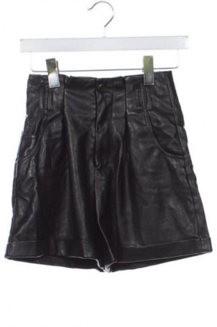 Dámske kraťasy  Pull&Bear, Veľkosť XS, Farba Čierna, Cena  9,72 €