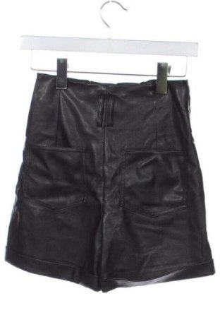 Dámske kraťasy  Pull&Bear, Veľkosť XS, Farba Čierna, Cena  9,72 €