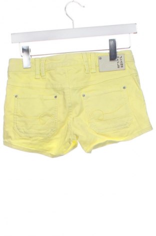Damskie szorty Rifle Jeans, Rozmiar S, Kolor Żółty, Cena 80,11 zł