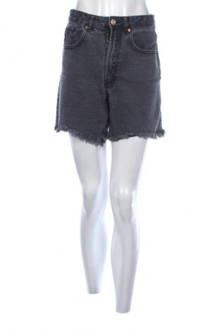Damen Shorts Stradivarius, Größe S, Farbe Grau, Preis 7,99 €