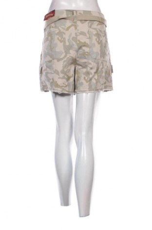 Pantaloni scurți de femei Unbranded, Mărime XL, Culoare Multicolor, Preț 79,99 Lei