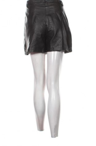 Pantaloni scurți de femei Unbranded, Mărime M, Culoare Negru, Preț 55,99 Lei
