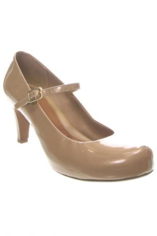 Дамски обувки Clarks, Размер 44, Цвят Бежов, Цена 62,99 лв.