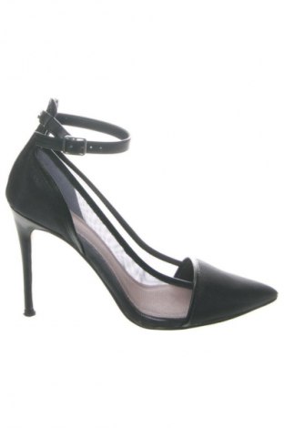 Obuwie damskie Guess, Rozmiar 37, Kolor Czarny, Cena 177,99 zł
