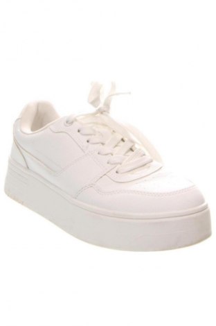 Obuwie damskie Pull&Bear, Rozmiar 38, Kolor Biały, Cena 157,99 zł