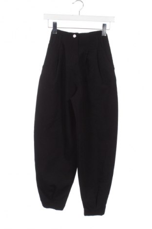 Damskie spodnie Bershka, Rozmiar XS, Kolor Czarny, Cena 68,52 zł