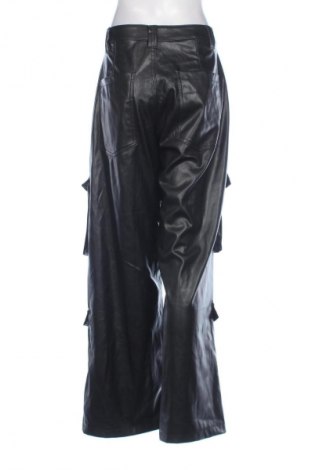 Damenhose Bershka, Größe L, Farbe Schwarz, Preis 14,71 €