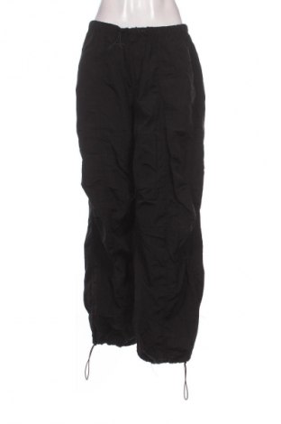 Damenhose Bershka, Größe L, Farbe Schwarz, Preis € 15,53