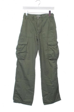 Dámske nohavice Bershka, Veľkosť XS, Farba Zelená, Cena  14,83 €