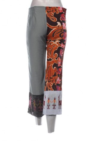 Pantaloni de femei Custo Barcelona, Mărime S, Culoare Multicolor, Preț 262,15 Lei