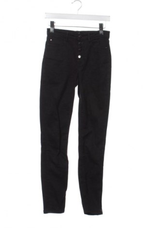 Damskie spodnie Guess, Rozmiar S, Kolor Czarny, Cena 176,93 zł