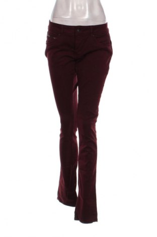 Pantaloni de femei Pepe Jeans, Mărime XL, Culoare Roșu, Preț 168,99 Lei