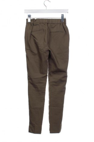 Pantaloni de femei Reserved, Mărime XS, Culoare Verde, Preț 39,99 Lei