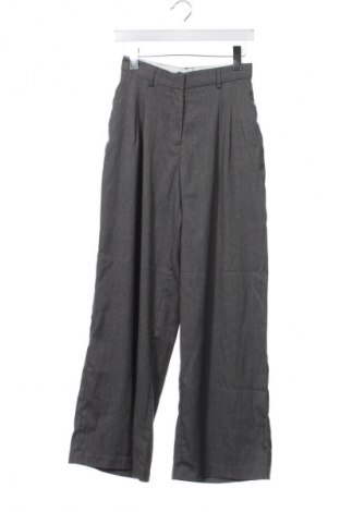 Pantaloni de femei Sinsay, Mărime S, Culoare Gri, Preț 78,79 Lei